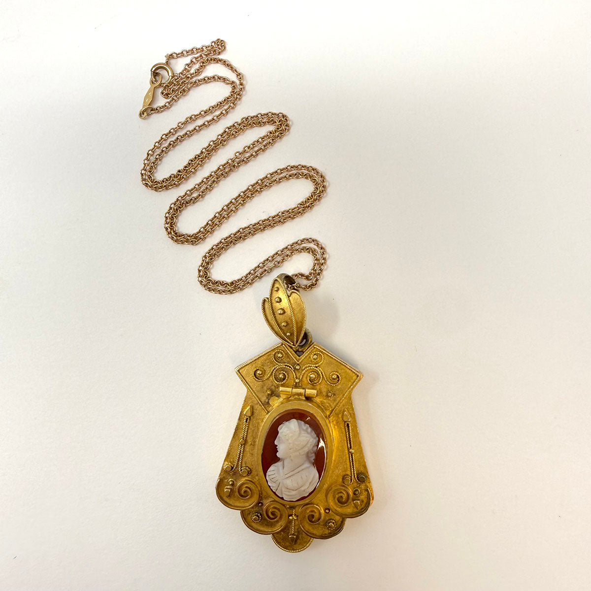 Vintage 14K  Chain Necklace with Cameo Pendant