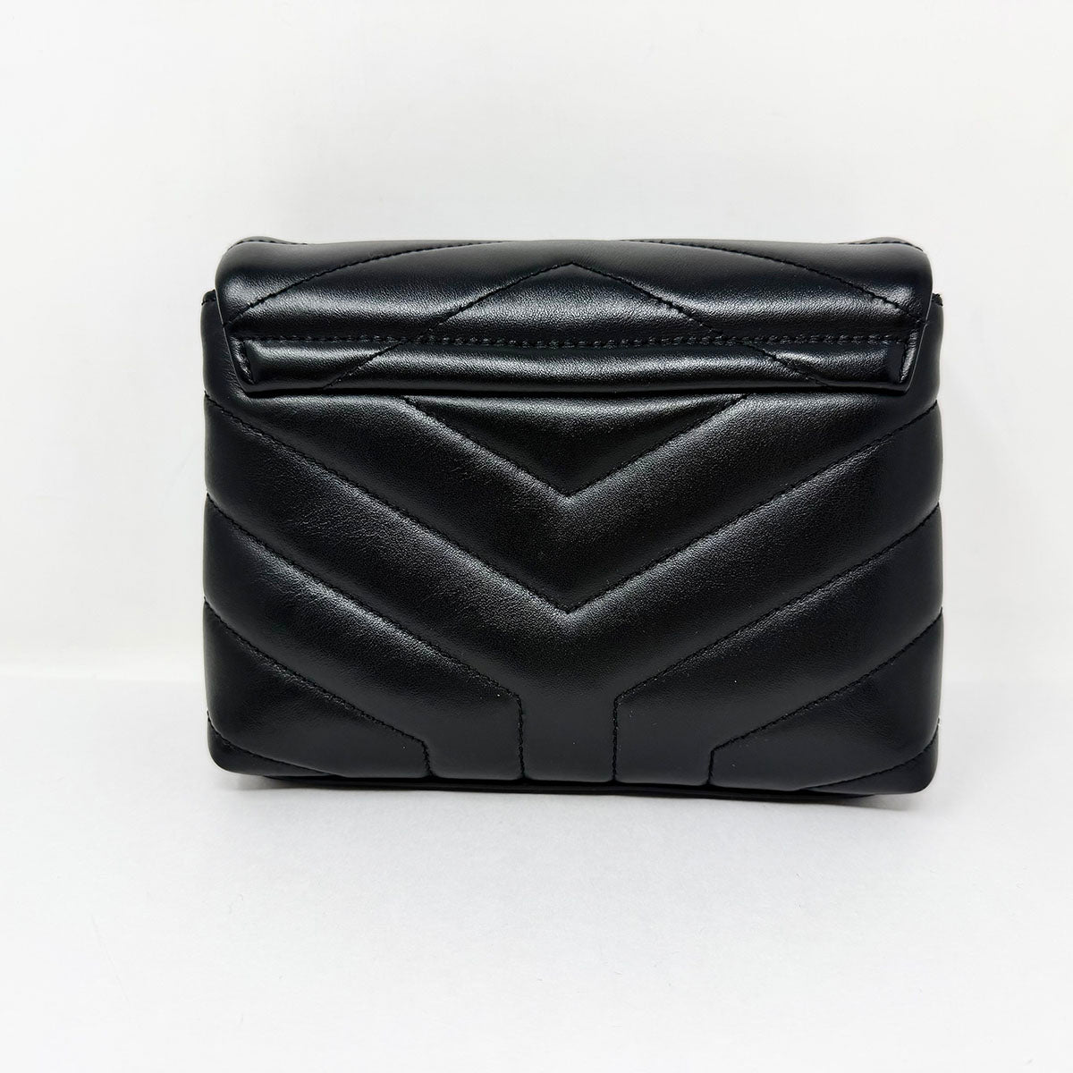 Yves Saint Laurent Shoulder Bag