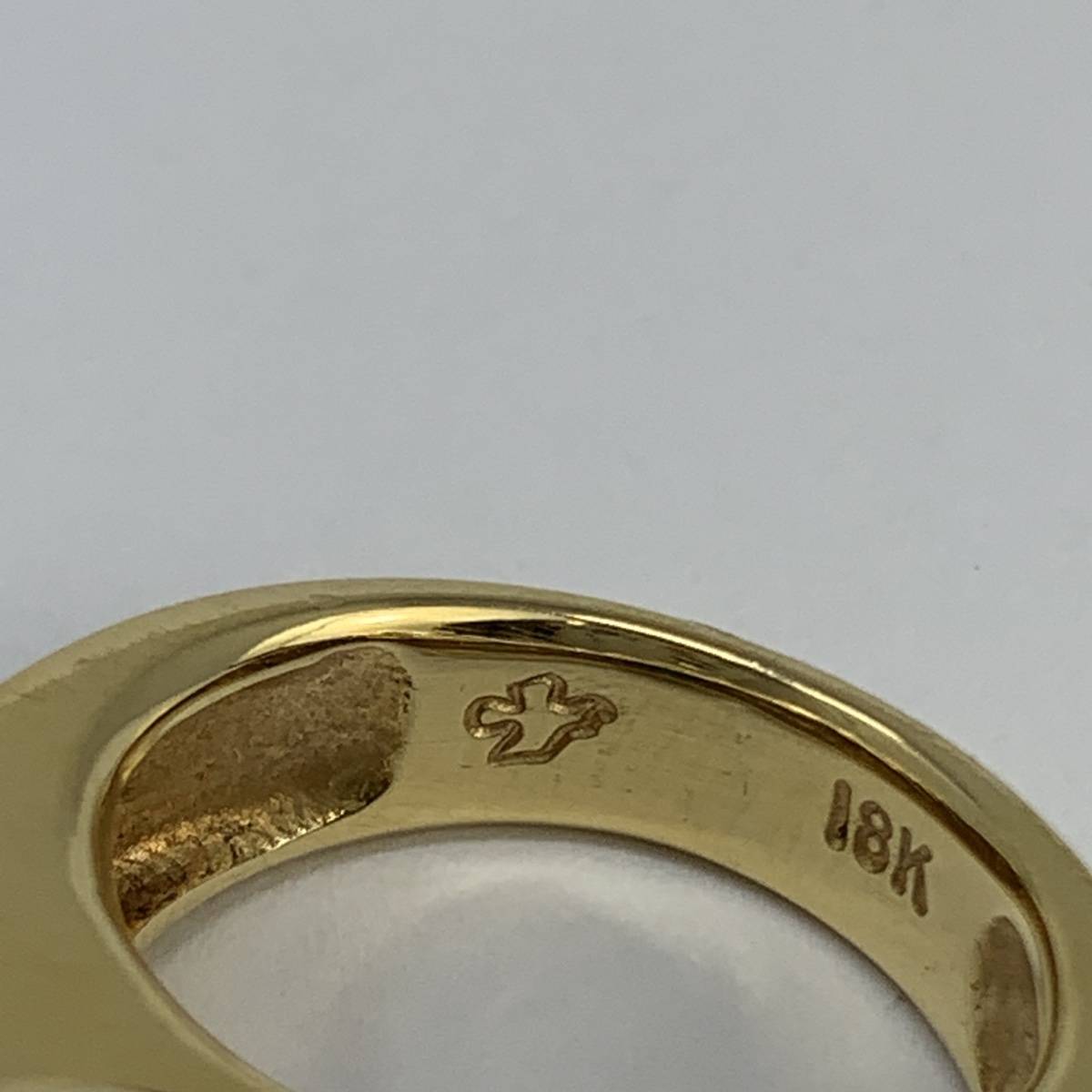 18K Yellow Heavy Gold Ring with Emerald and Diamonds