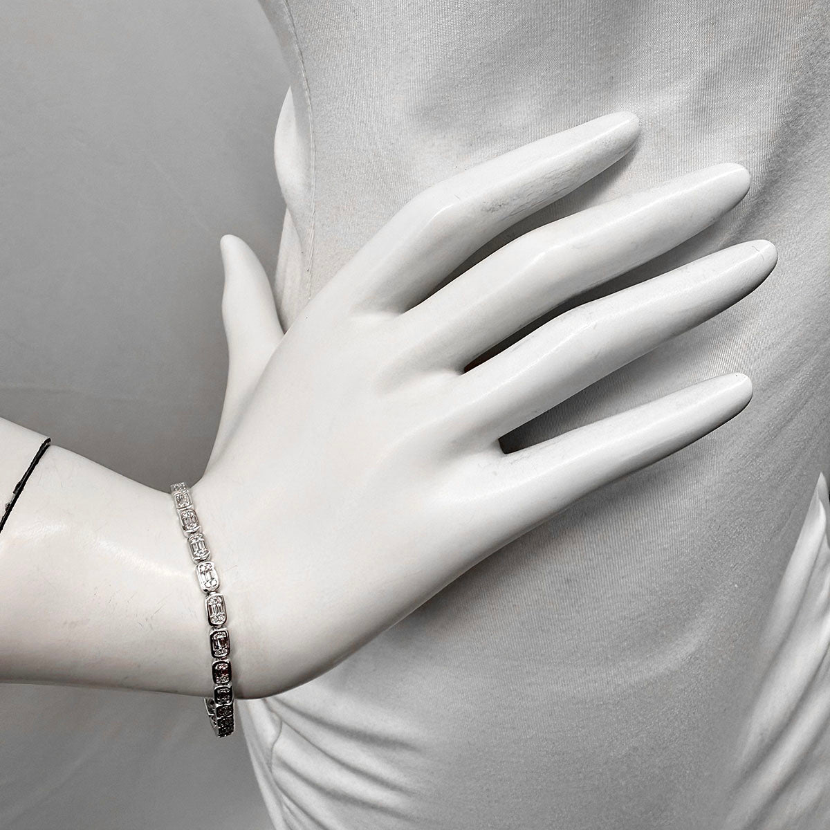 14K White Gold Diamond Bracelet