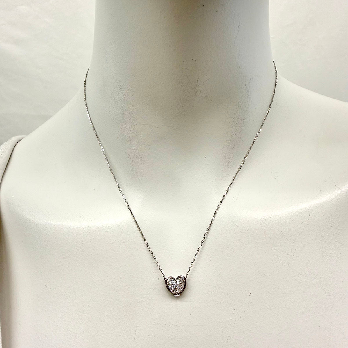 18K White Gold Necklace with Diamond Heart Pendant