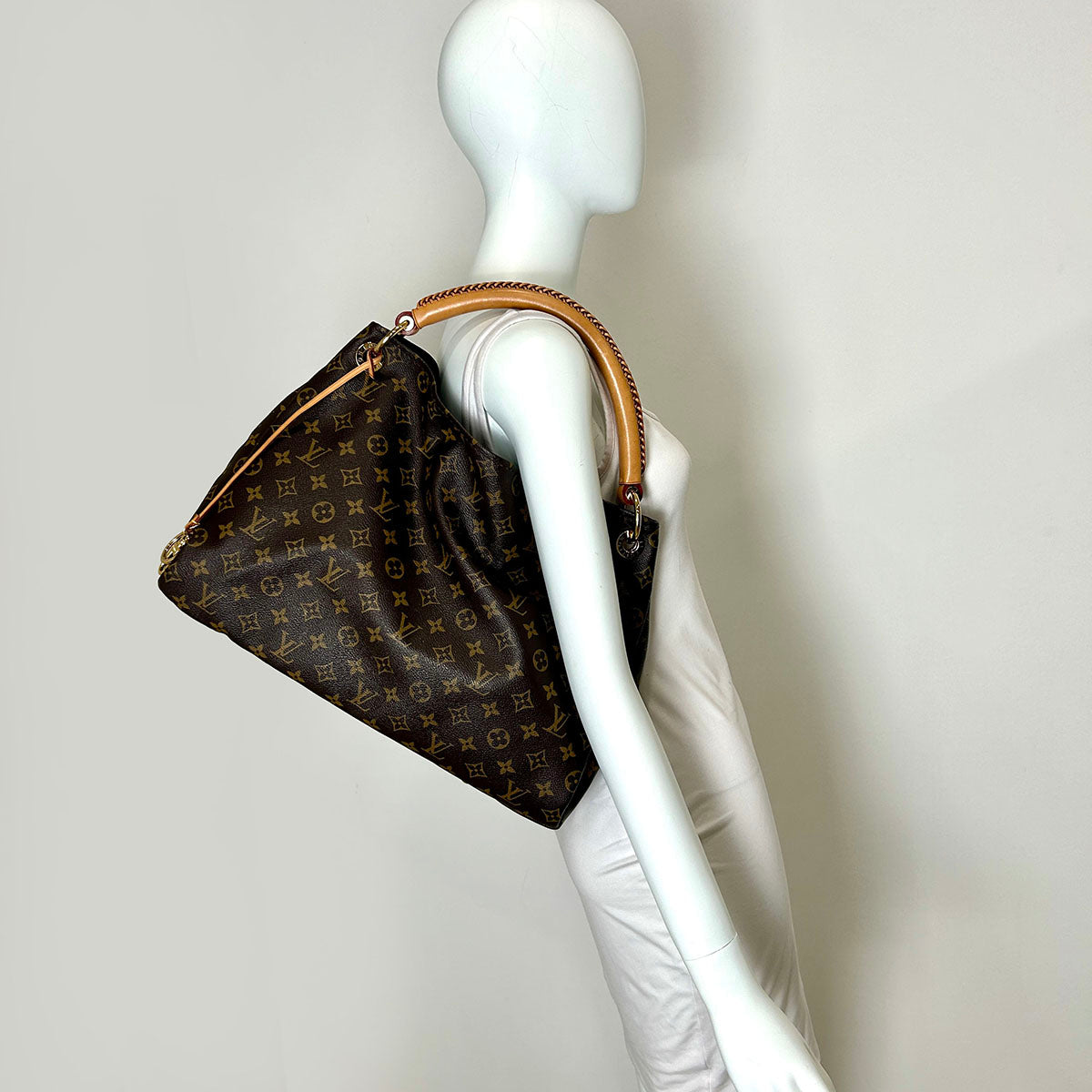 Louis Vuitton Shoulder Bag