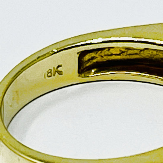 Prestige 18K Gold Ring with Diamonds