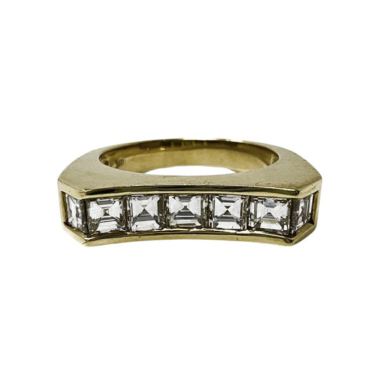 Prestige 18K Gold Ring with Diamonds