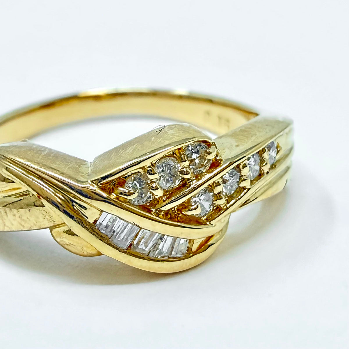 18K Diamond Ring