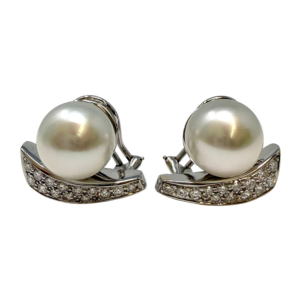 M. Stowe 18K White Gold Earrings with 28 Full Cut Diamonds and 2 South Sea Pearl