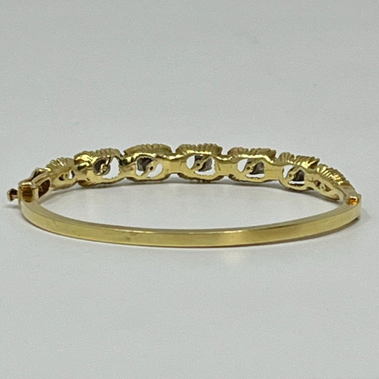 18K Gold Hinged Bracelet with 8 Diamonds