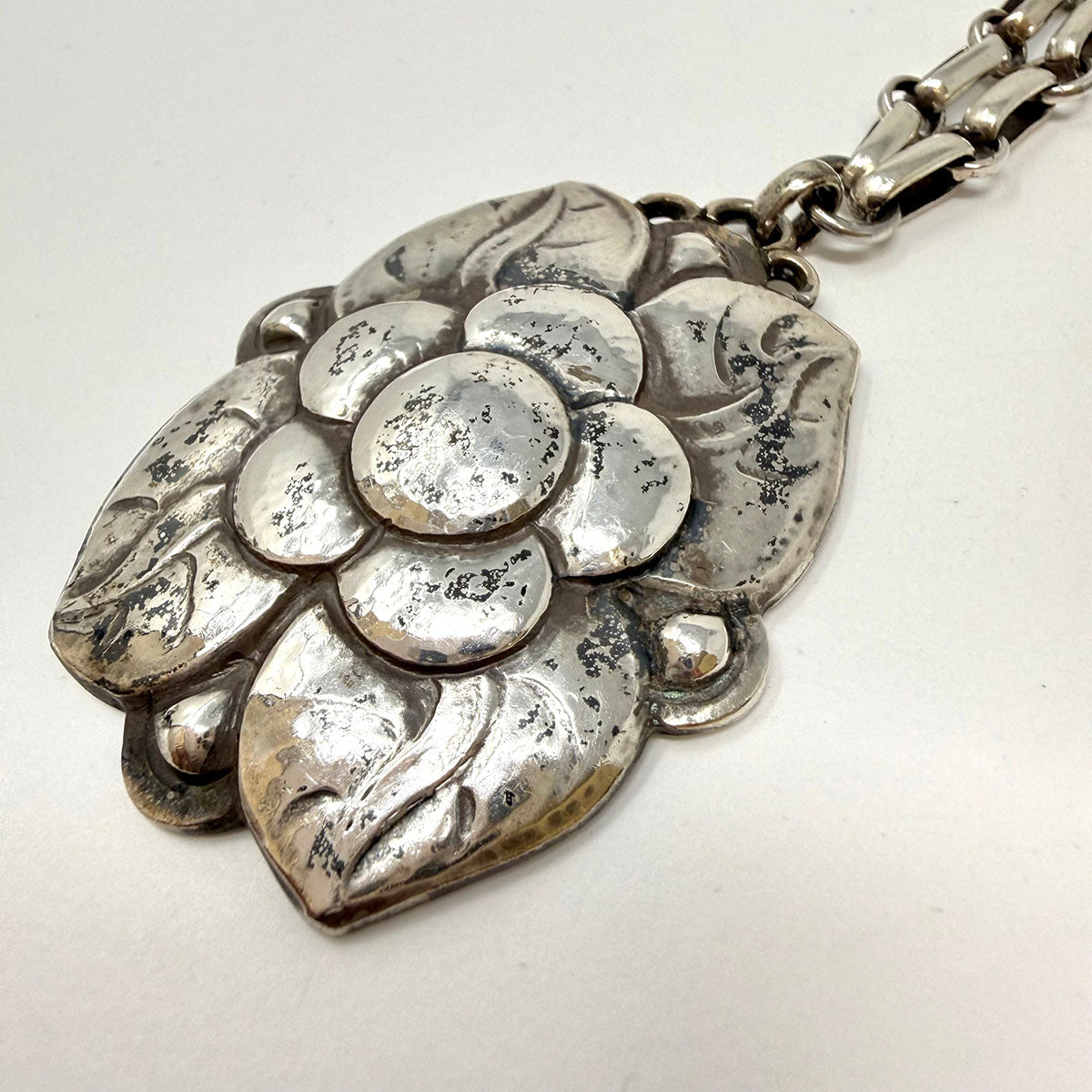 Floral Pendant Necklace