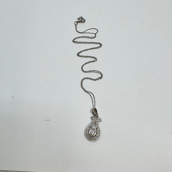 Vintage 14K White Gold  18" Necklace with Diamond Pendant