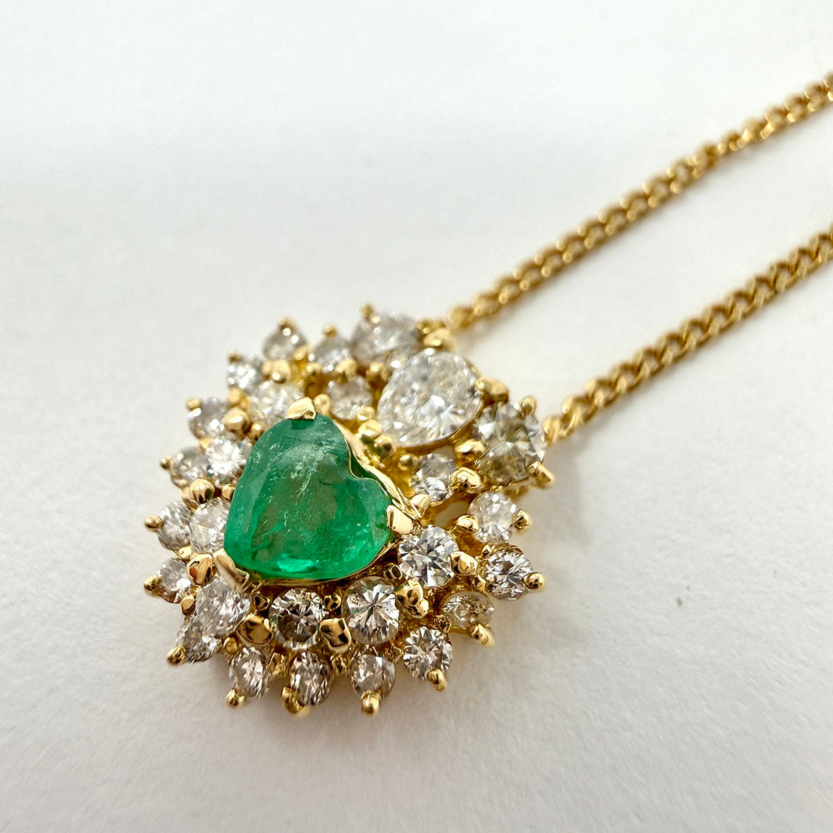 18K Yellow Gold  Necklace with Emerald and Diamond Pendant