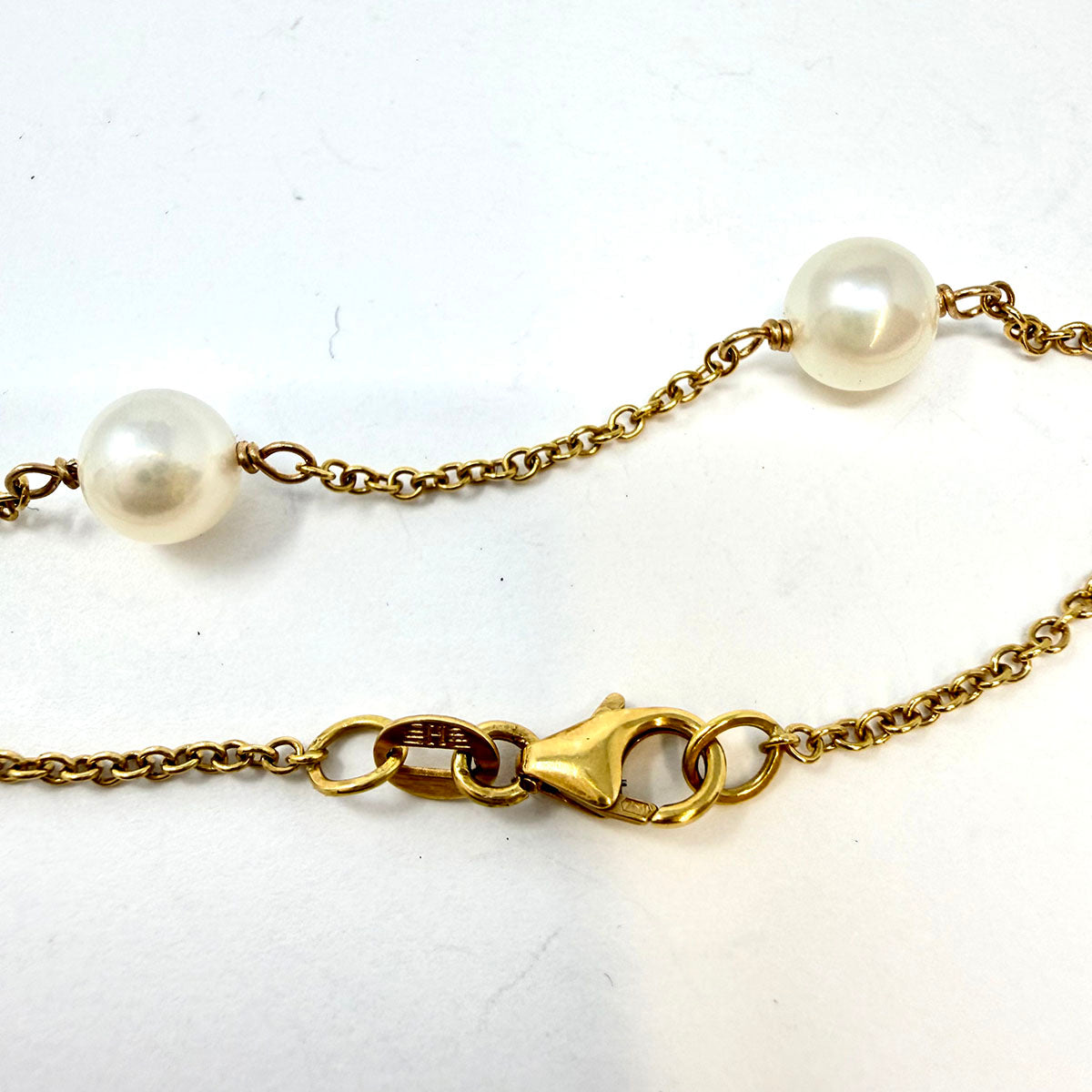 18K Gold Necklace with 11 Cultured Pearls