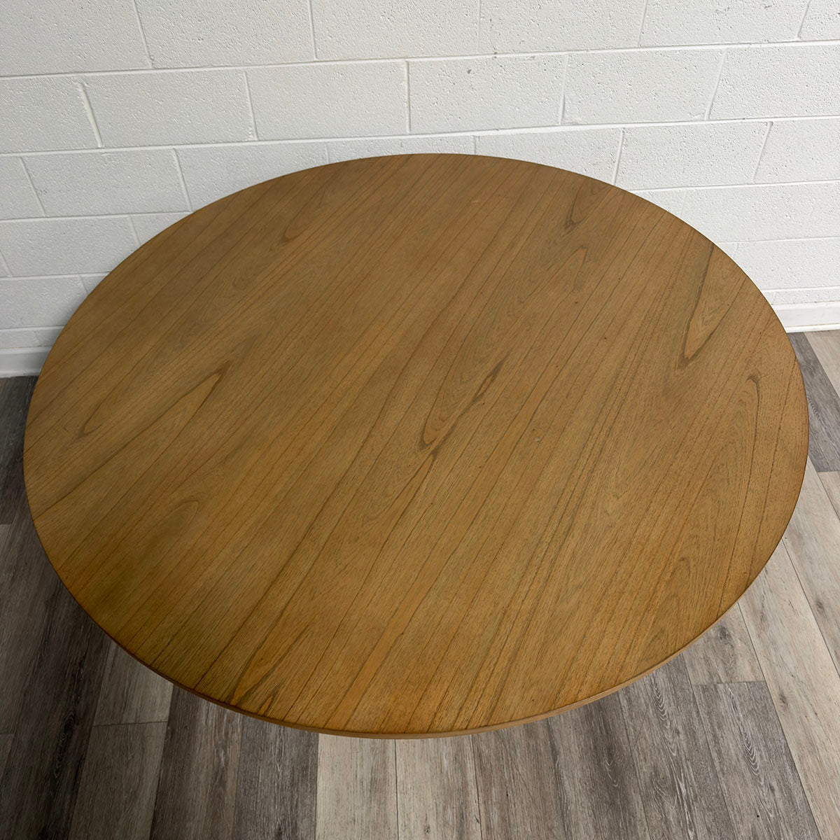 Round Dining Room Table