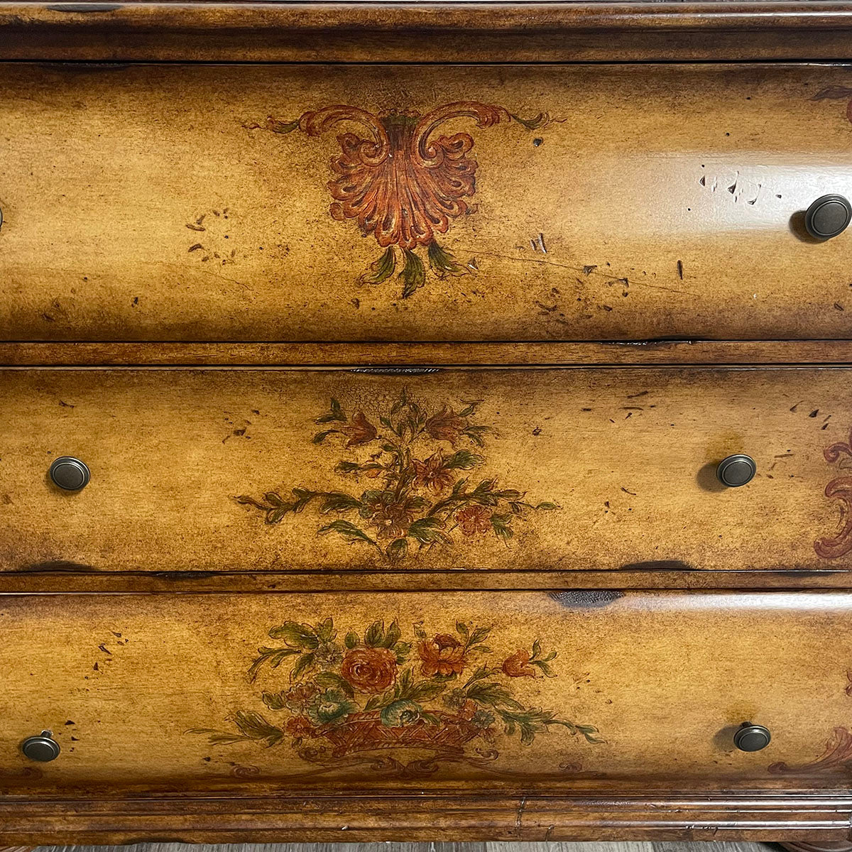 Bombay Chest