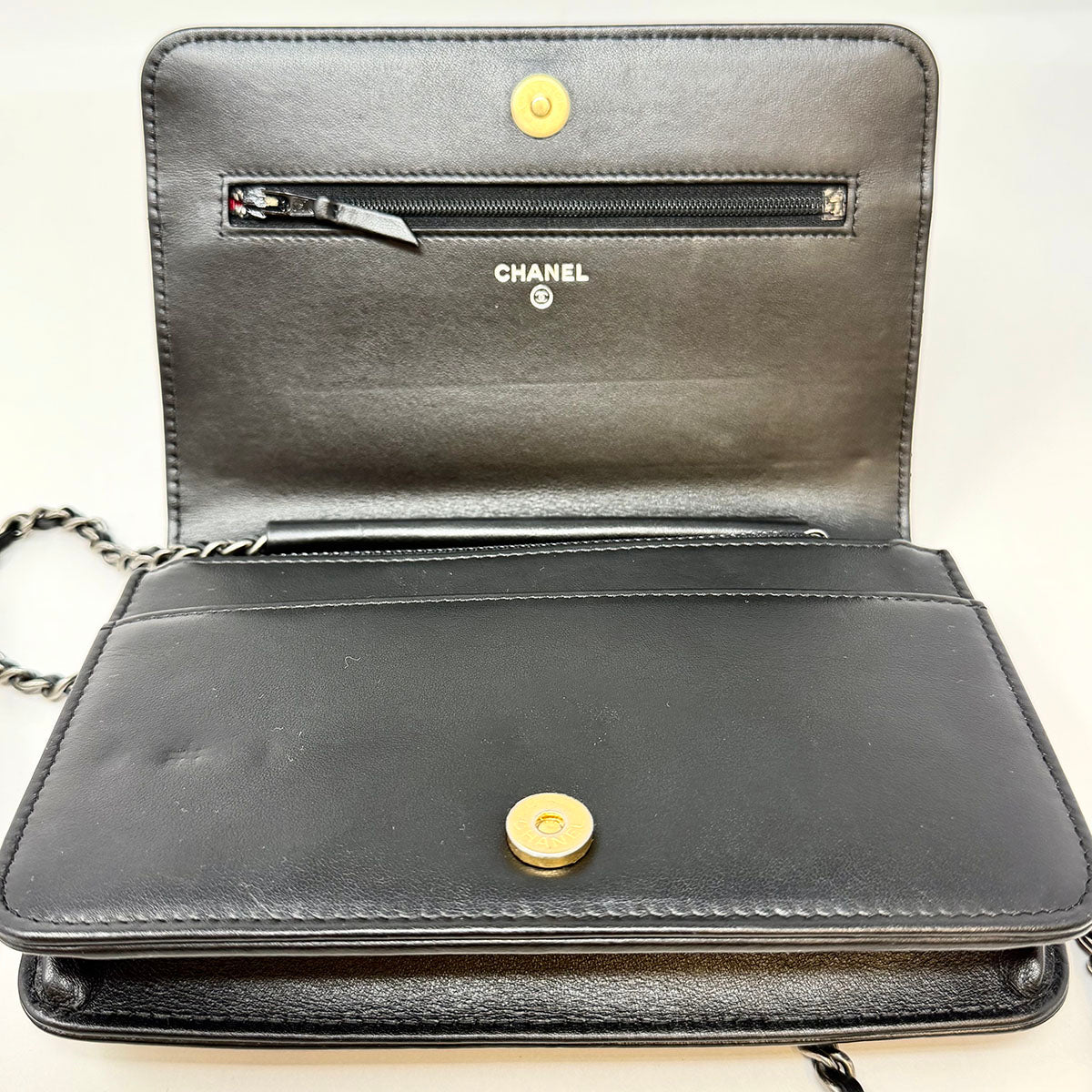 Chanel Wallet on Chain