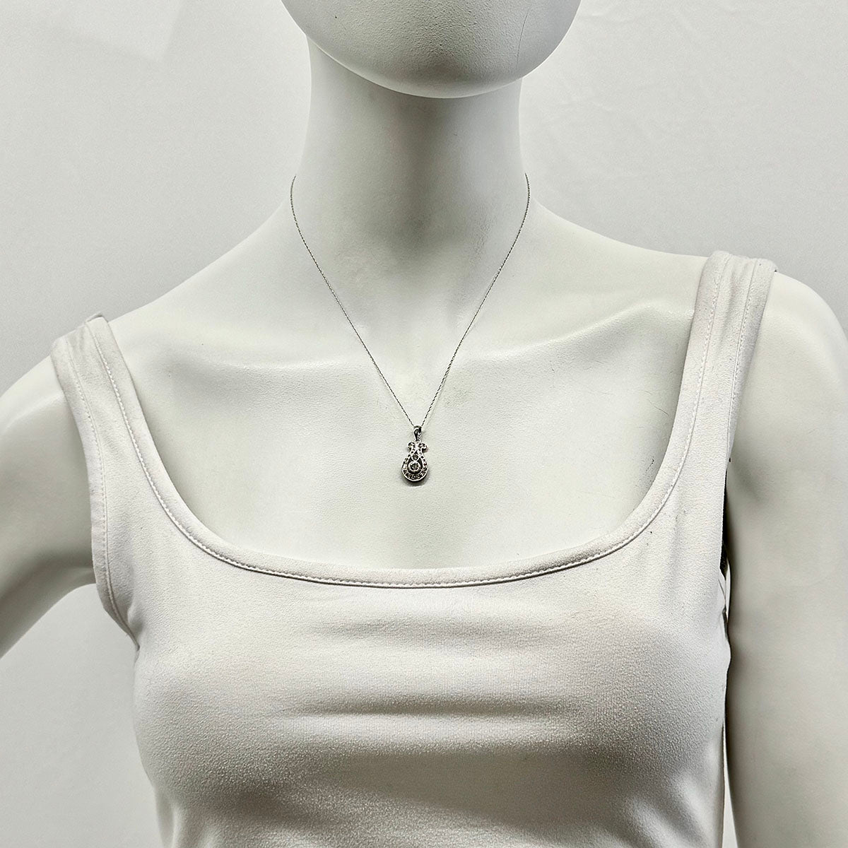 Vintage 14K White Gold  18" Necklace with Diamond Pendant