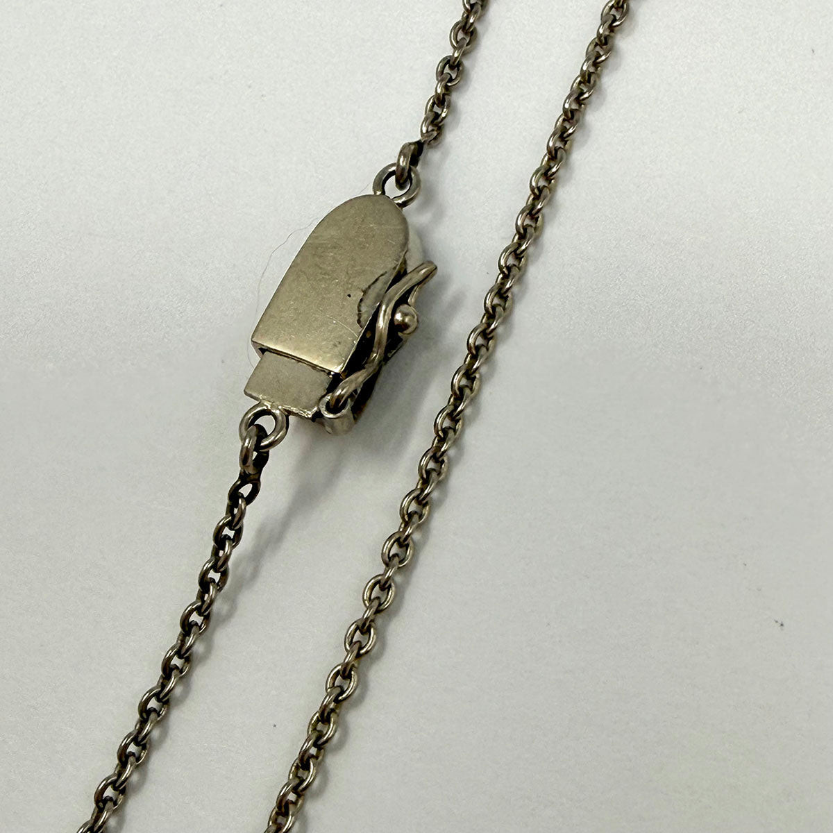 Vintage 18K White Gold 16" Necklace with Oval Aquamarine and Diamond Pendant
