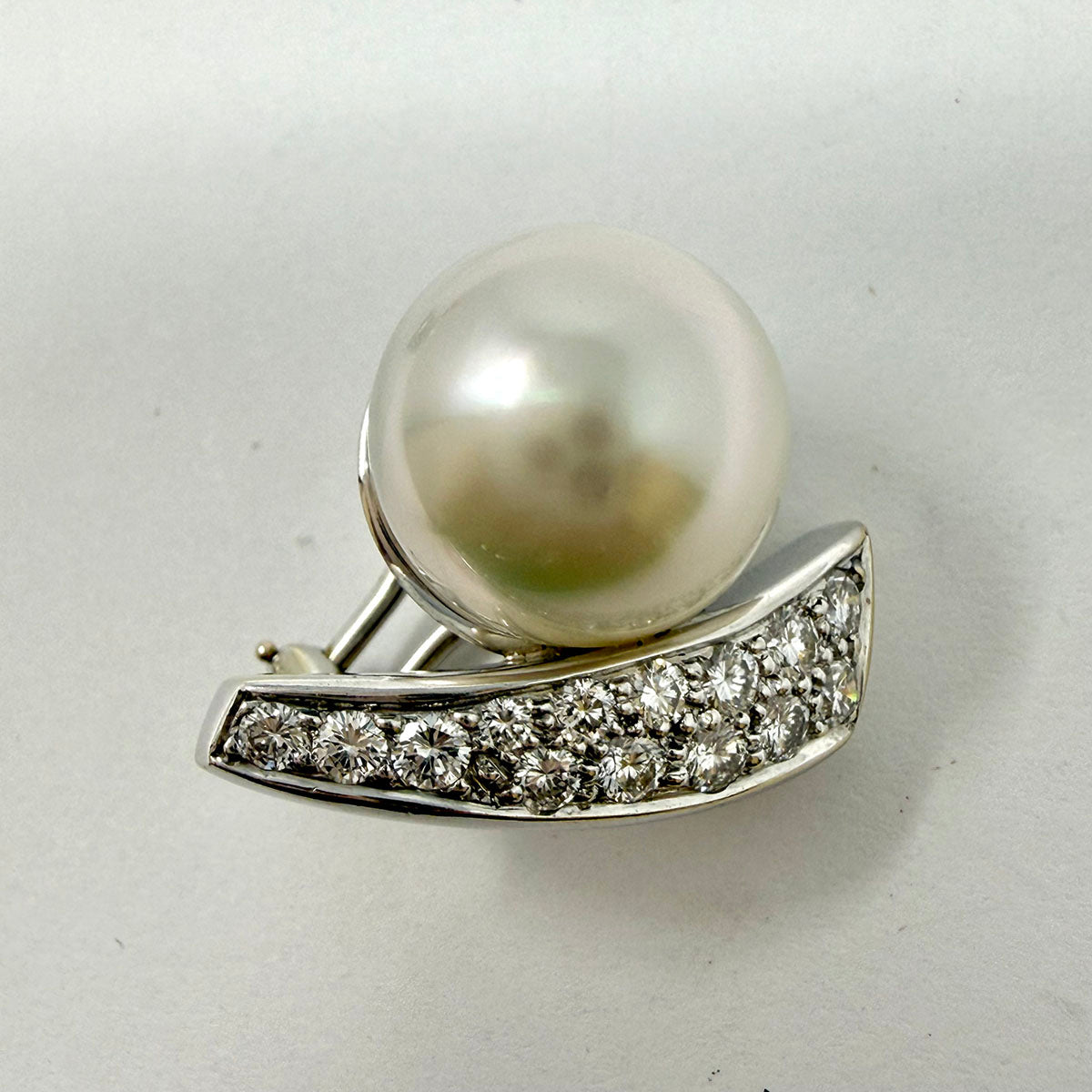 M. Stowe 18K White Gold Earrings with 28 Full Cut Diamonds and 2 South Sea Pearl