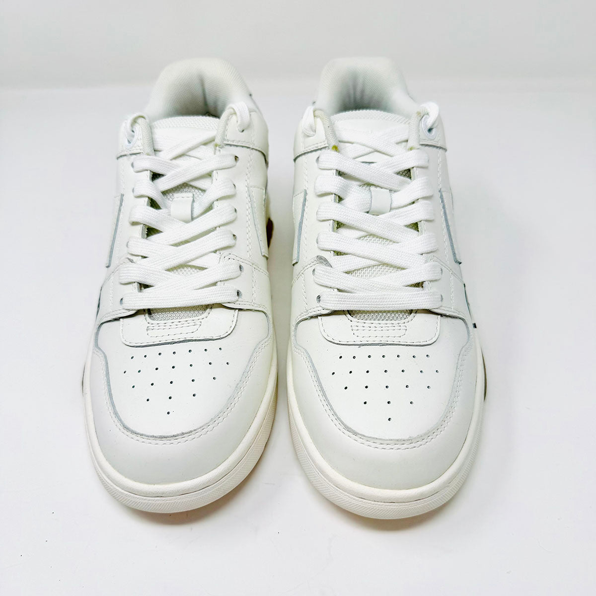 OFF-WHITE Sneakers