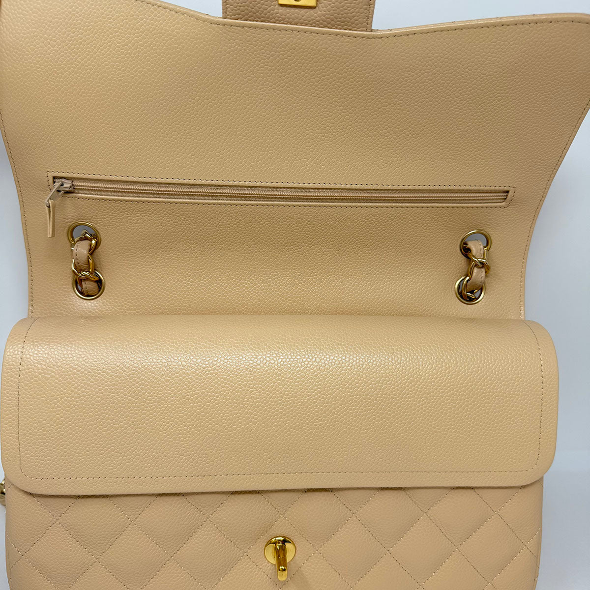 Chanel Jumbo Double Flap Shoulder Bag
