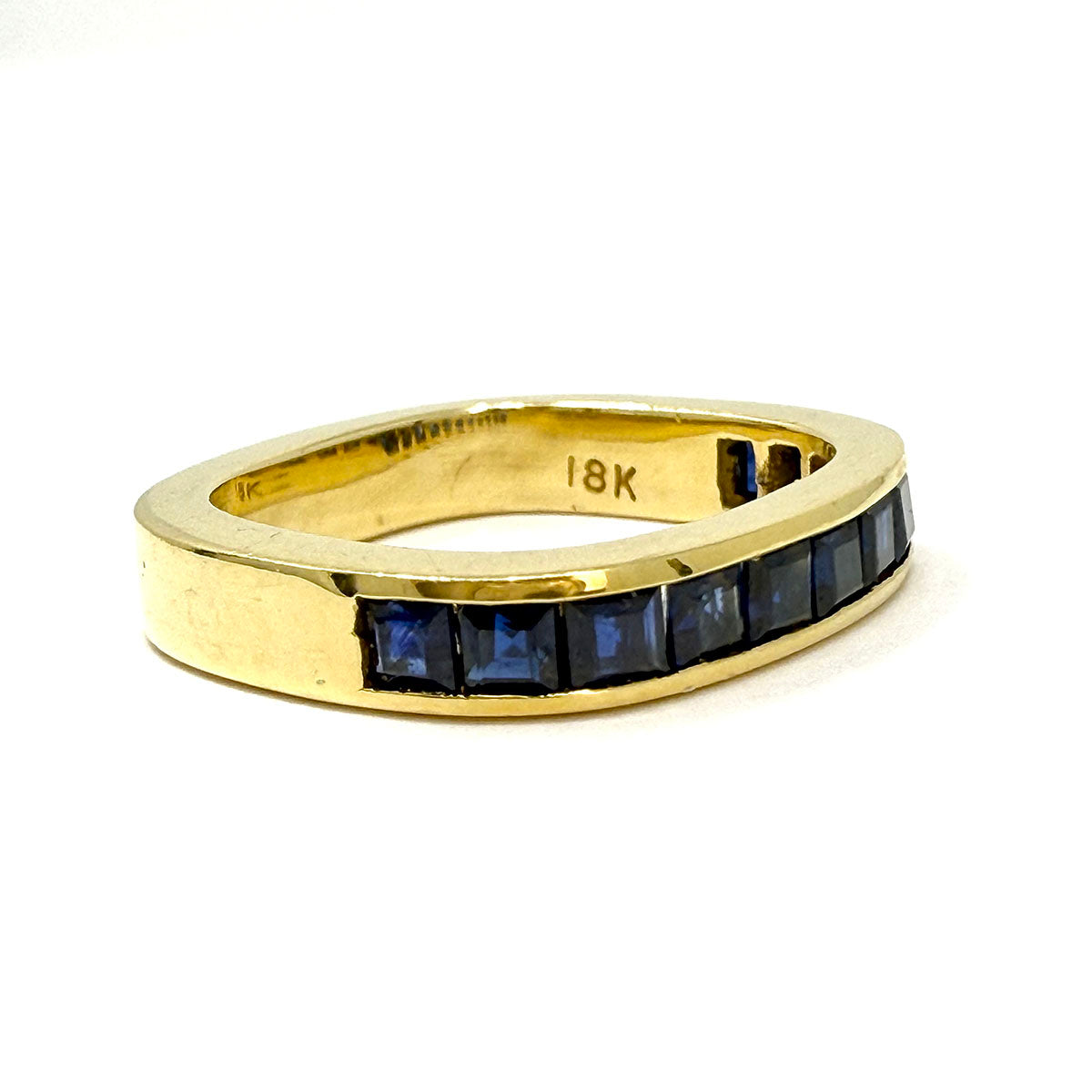 18K Gold Ring with 11 Sapphires