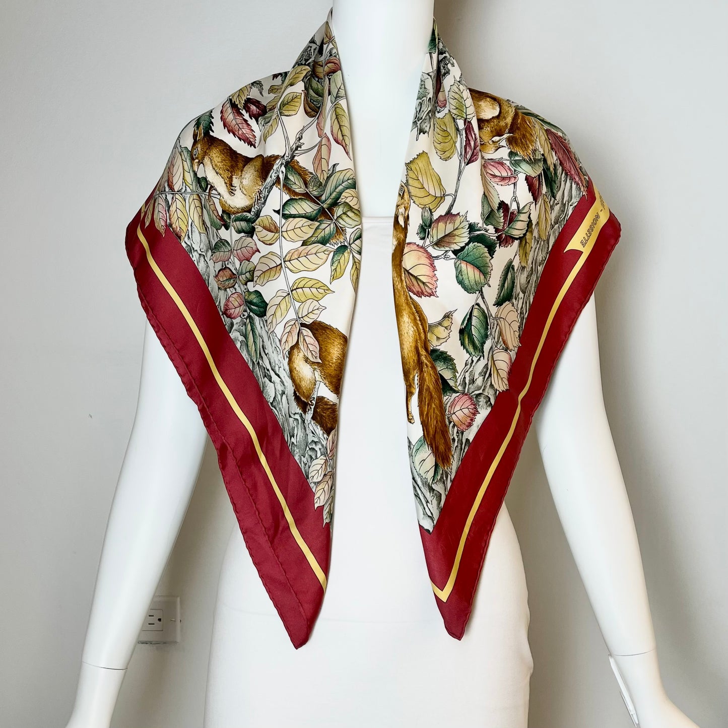 Hermes "Casse - Noisette"  Scarf