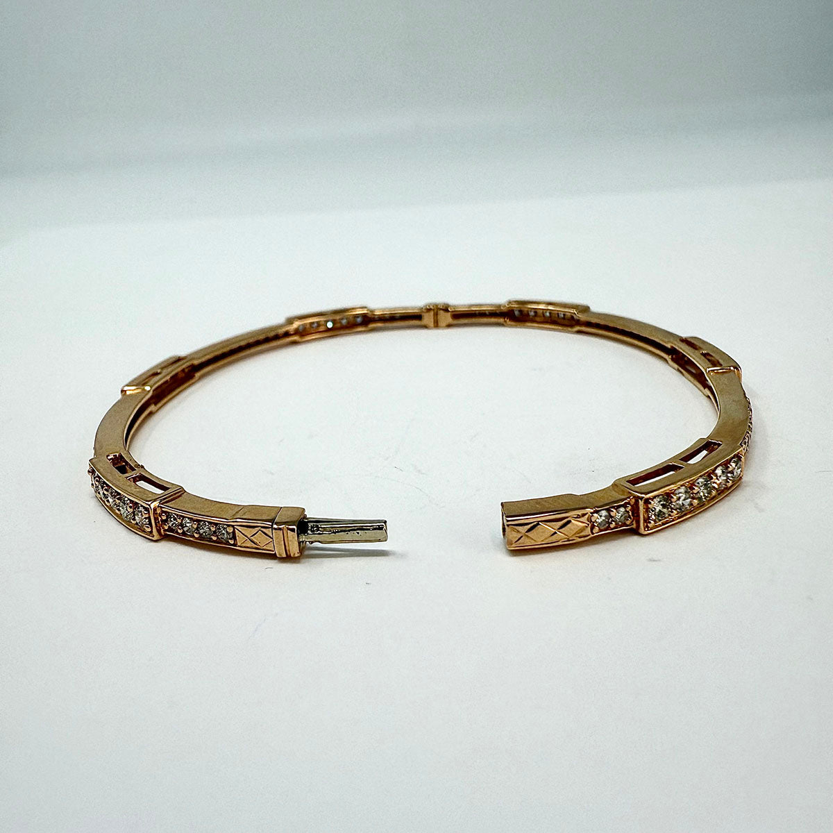 18K Rose Gold Hinged Bracelet with Diamond