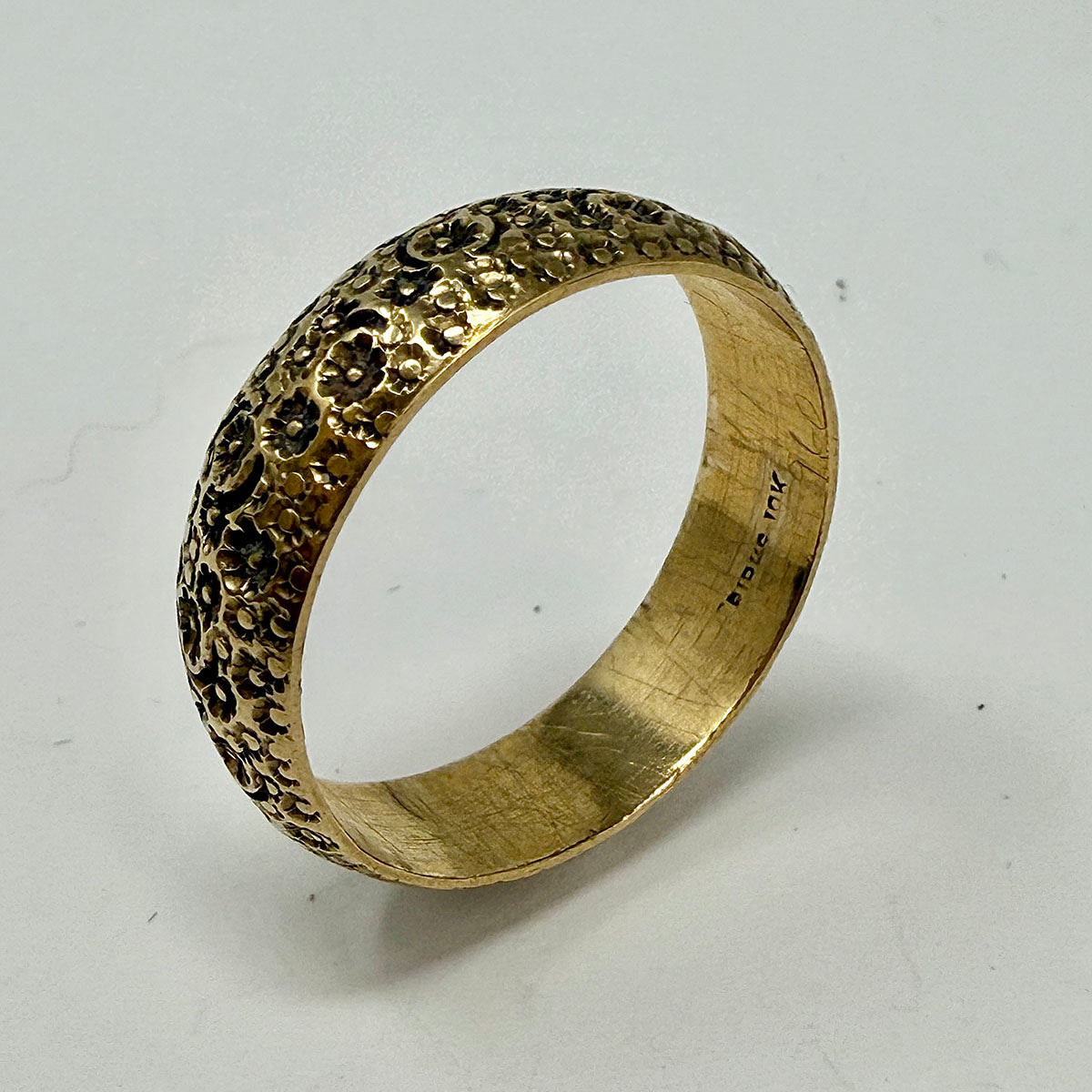 10K  Gold Hammered Band