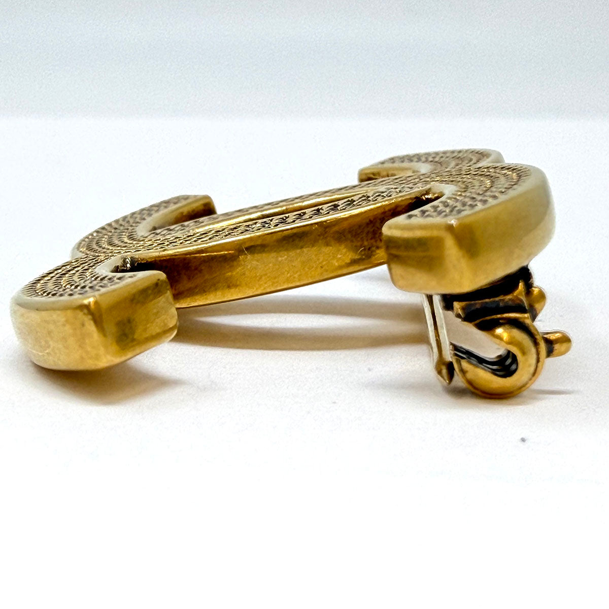 Chanel Pin