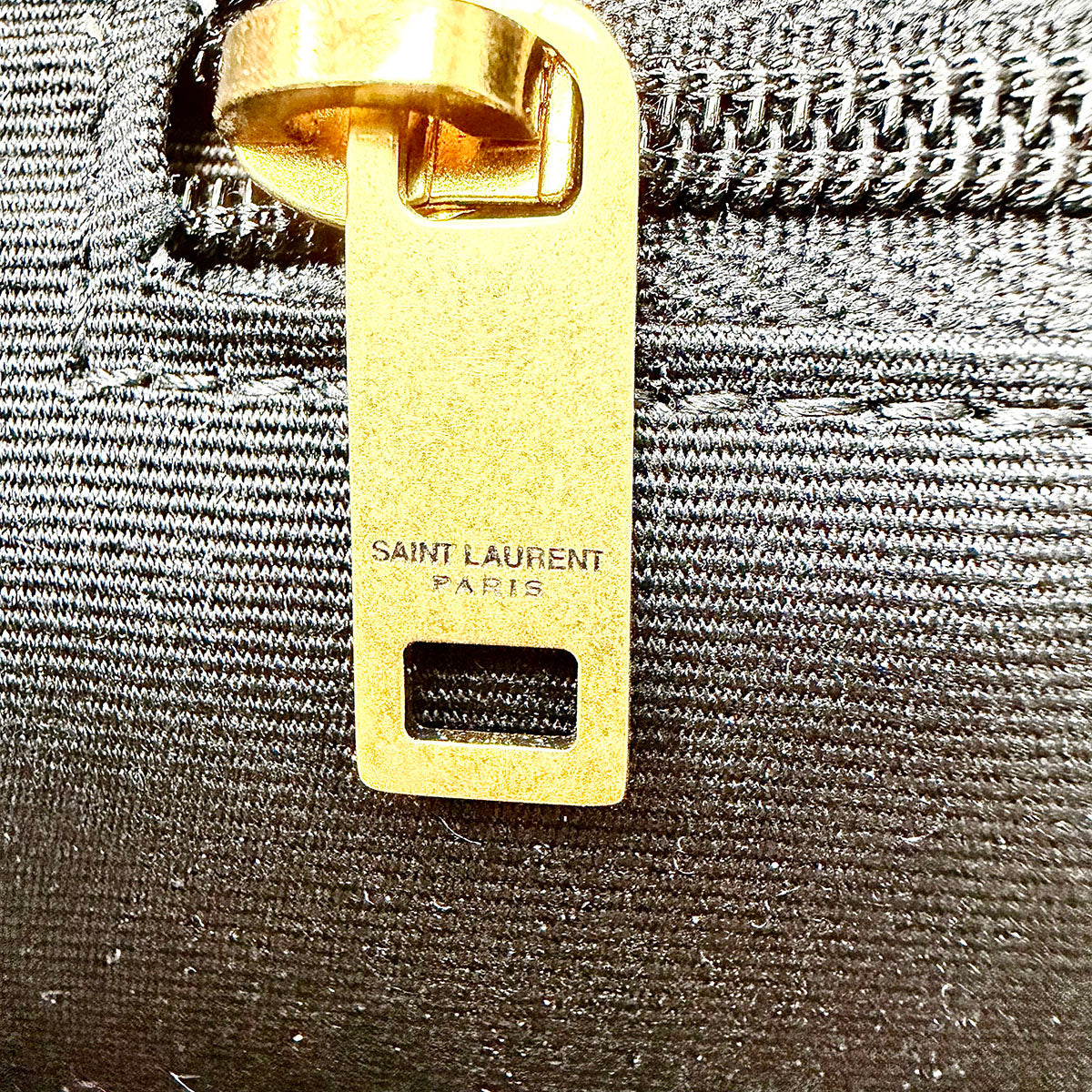 Yves Saint Laurent Pochette
