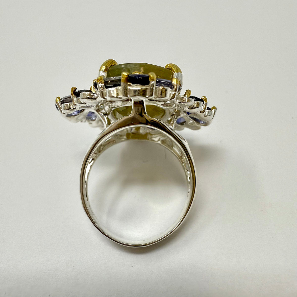 Laska Sapphire Ring