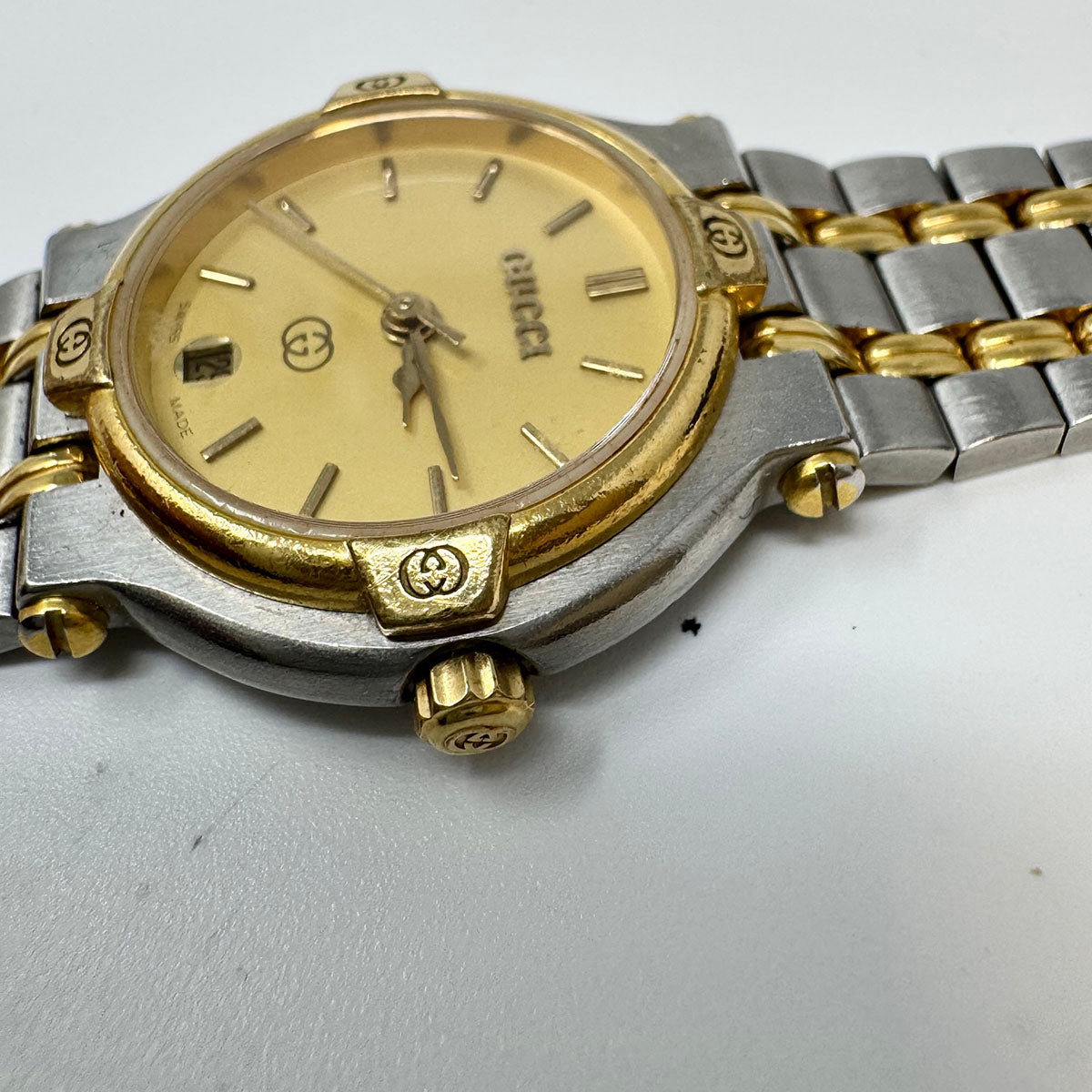 Gucci 9000 Series Watch