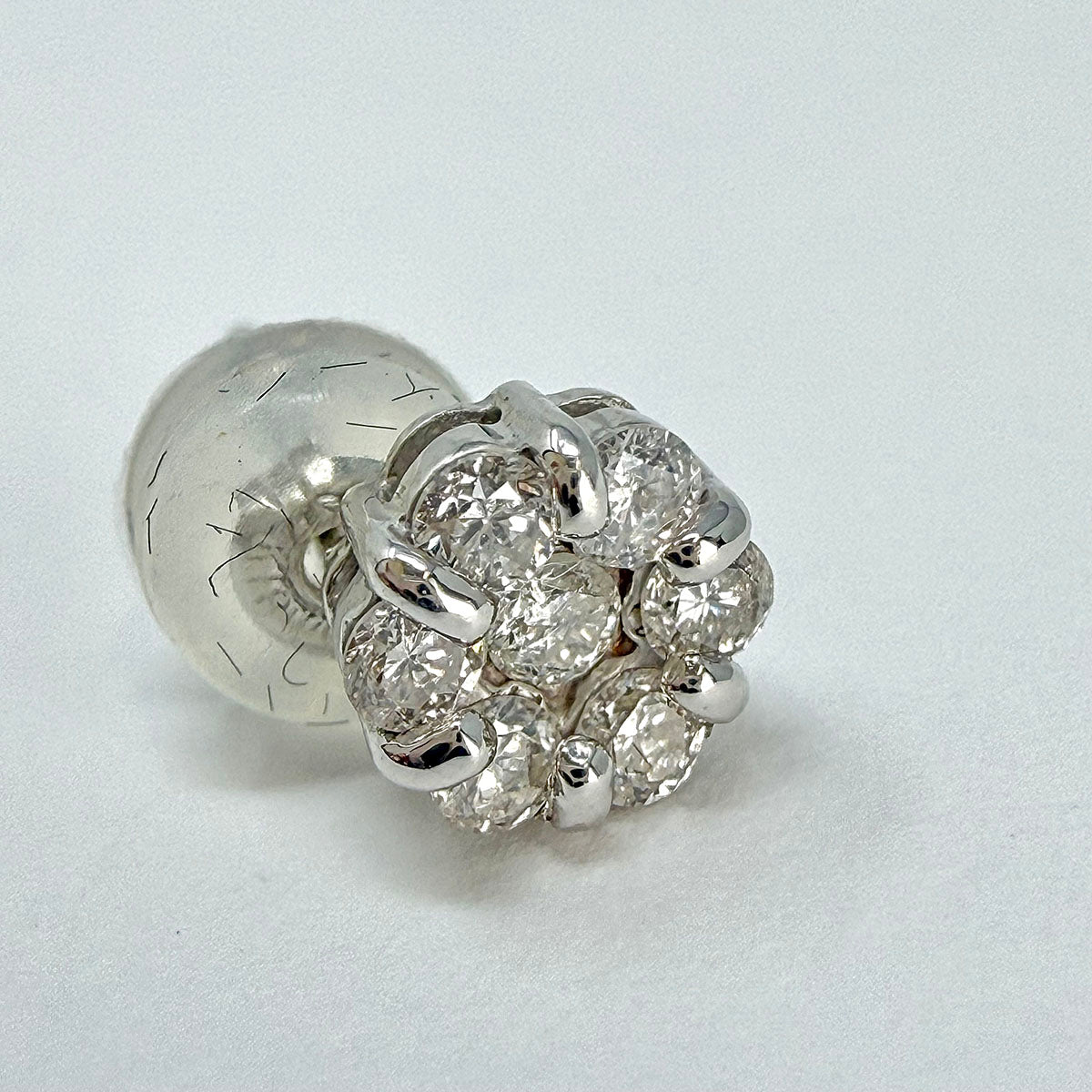 18K White Gold Diamond Stud Earrings