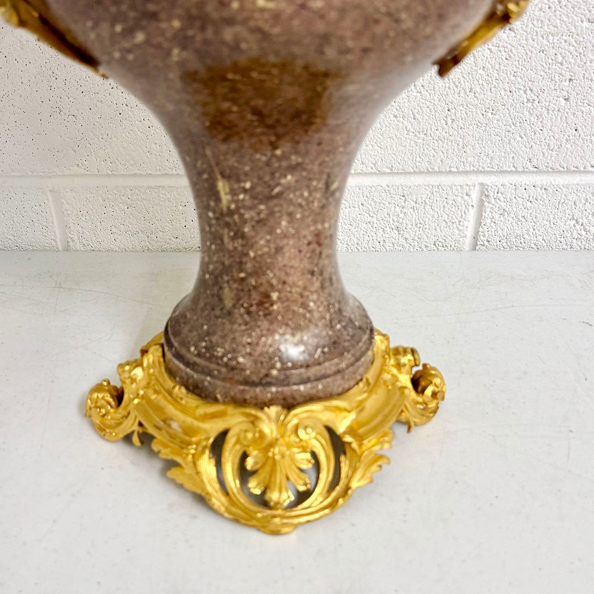 Vintage Hollywood Regency Urn Table Lamp with Gilded accents with Shade