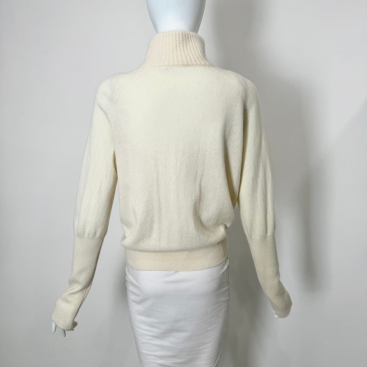 Envelope1976 Turtleneck