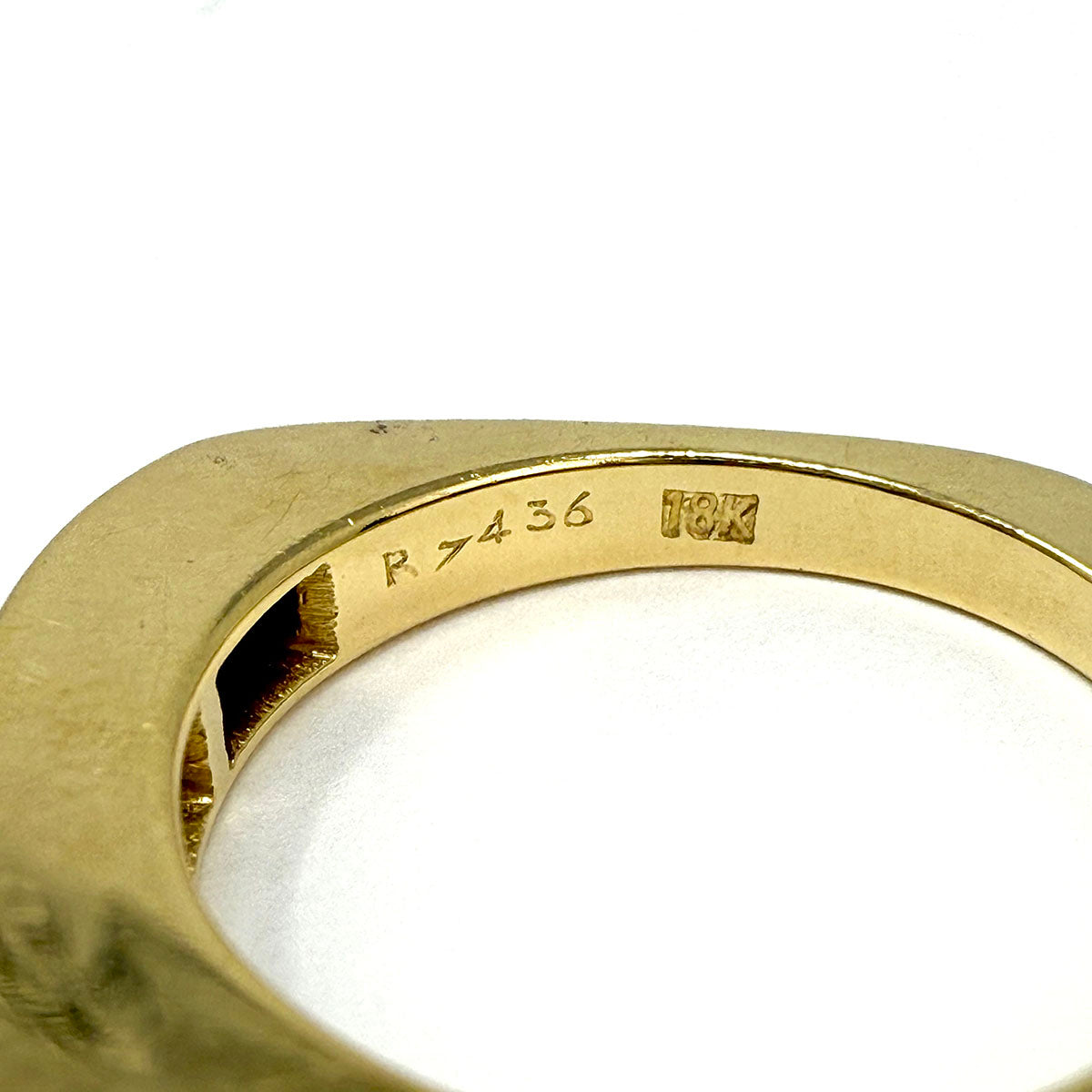 Valenza 18K Gold Ring with 8 Sapphires