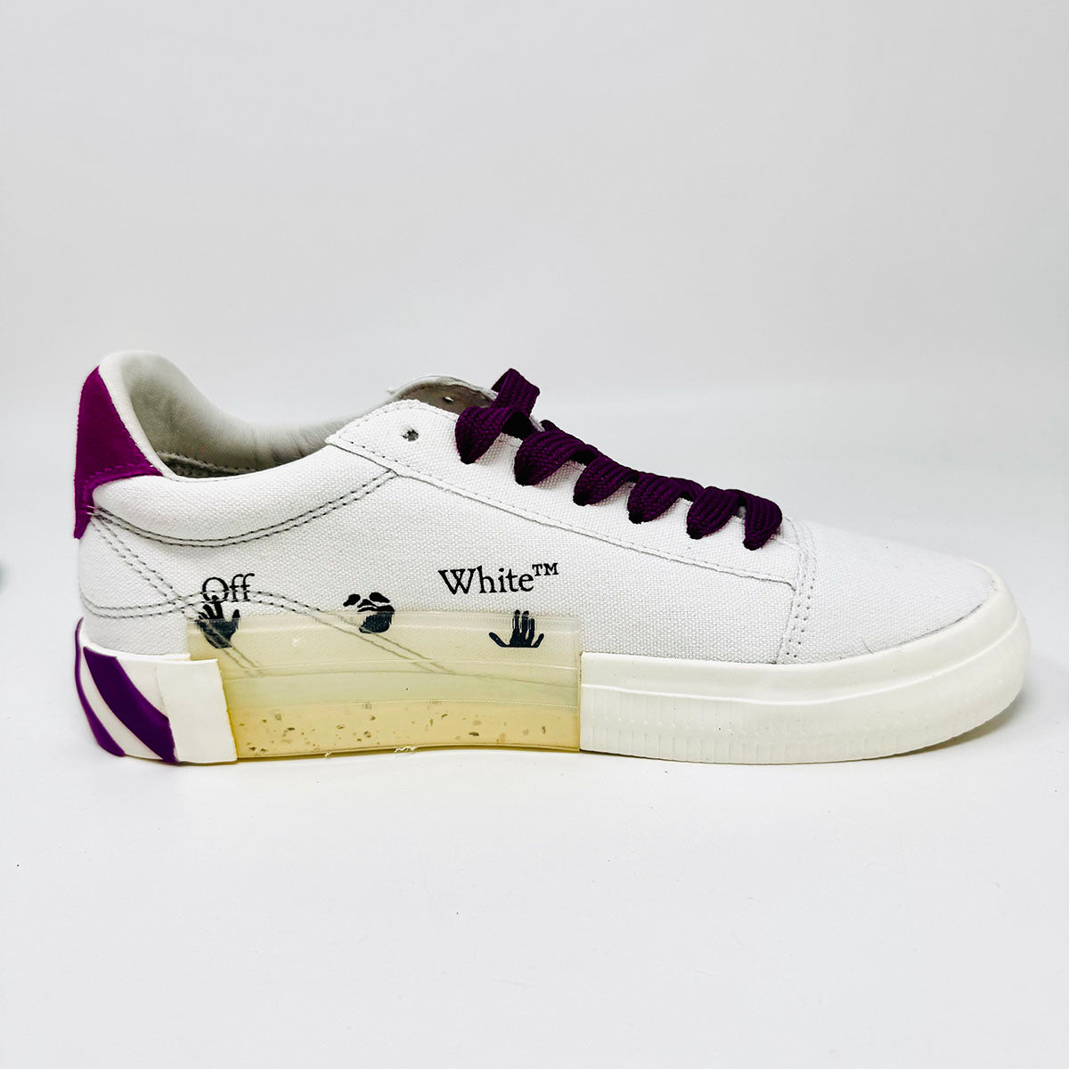 OFF-WHITE Sneakers