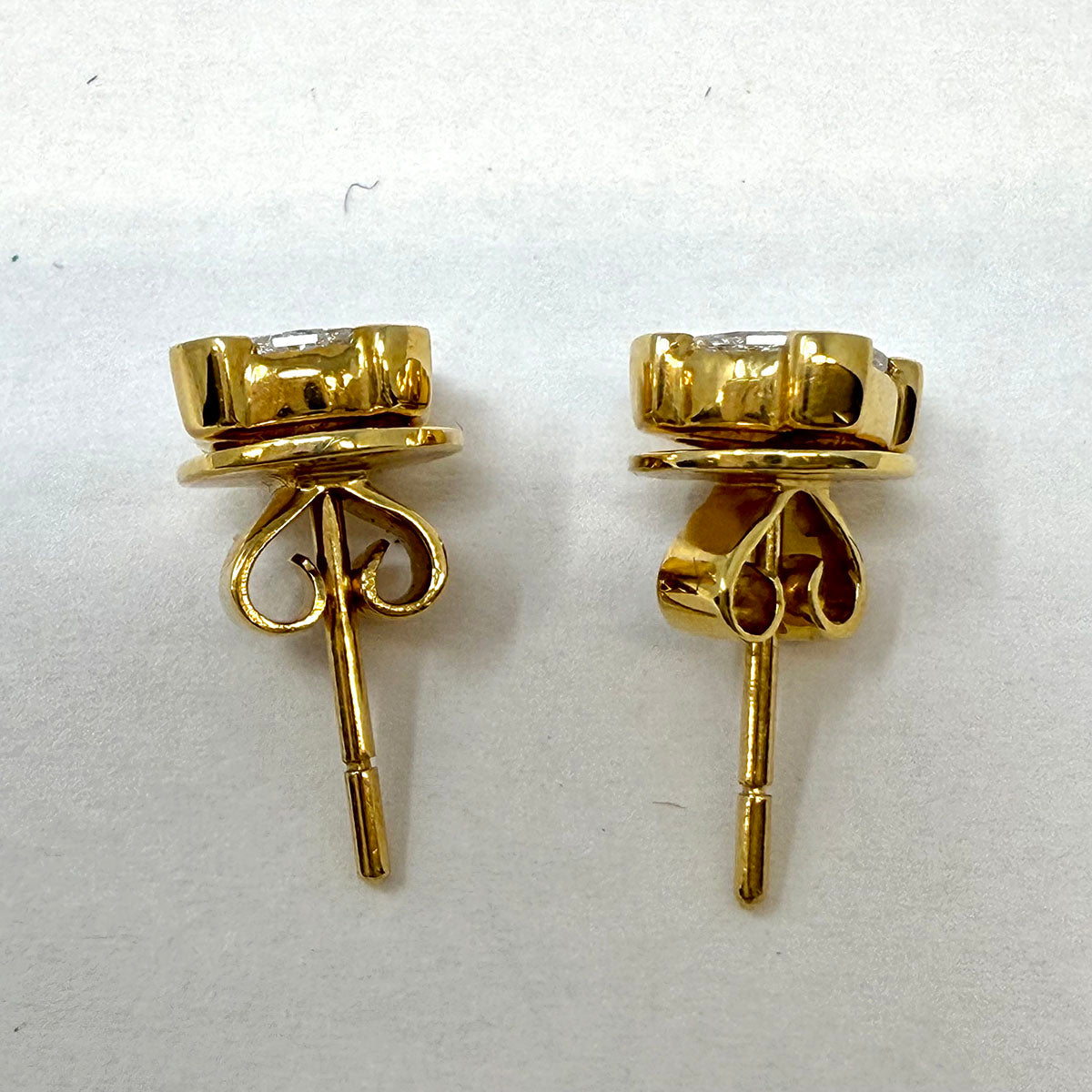 18K Gold Diamond Stud Earrings