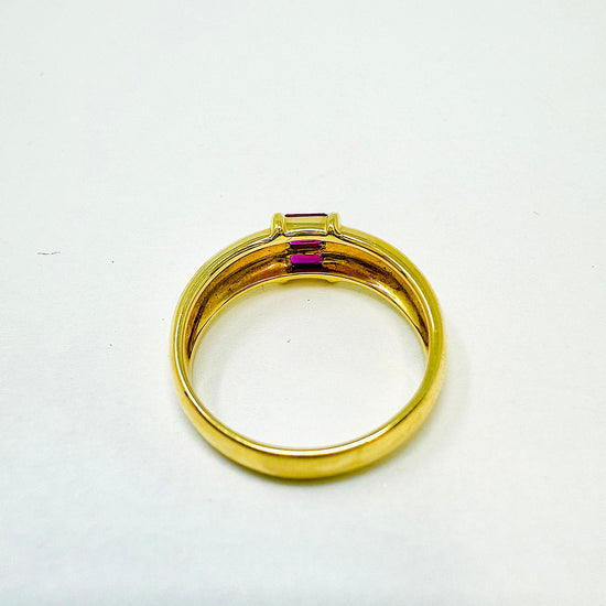 Tiffany & Co. Vintage 18K Gold Ruby Ring