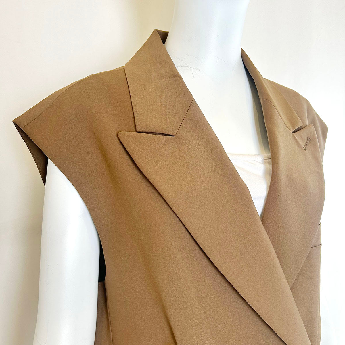 Tibi Vest