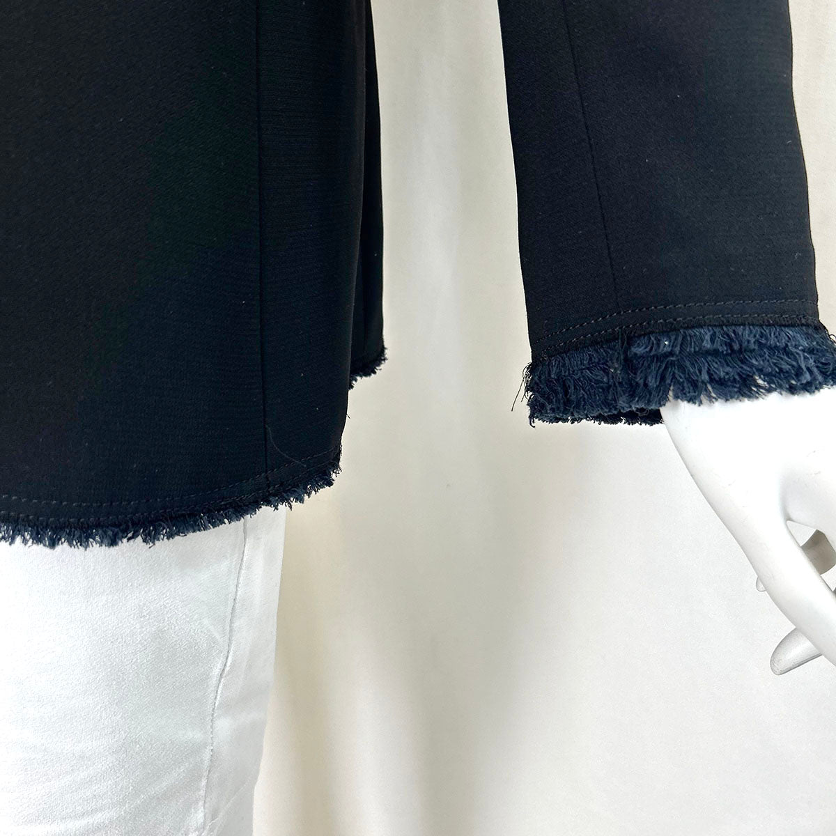 Ikram Blazer