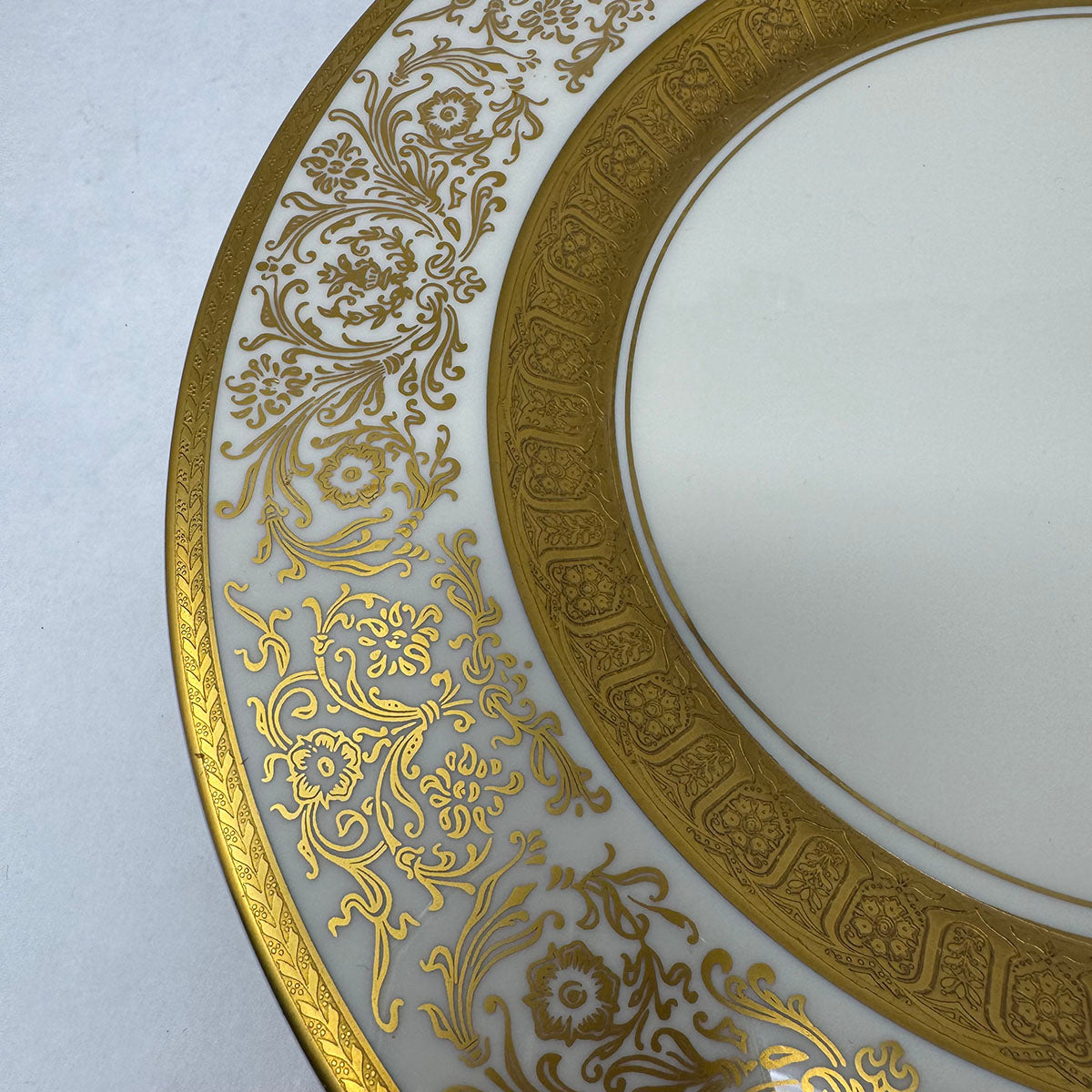 Set of 12 Dinner Plates