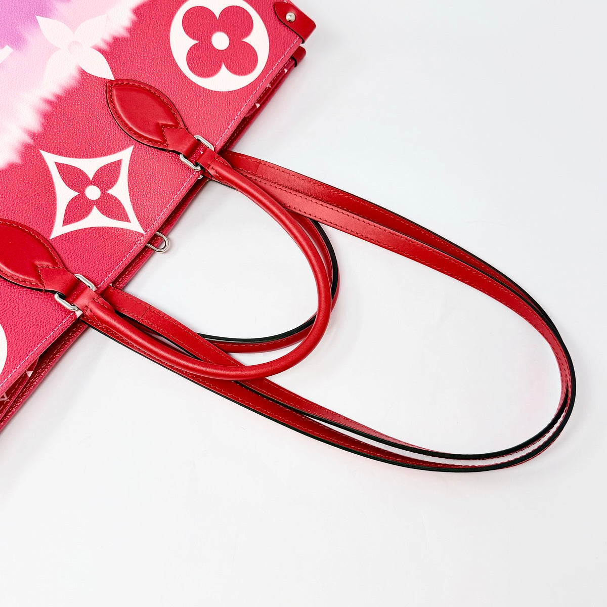 Louis Vuitton  Escale OnTheGo Tote