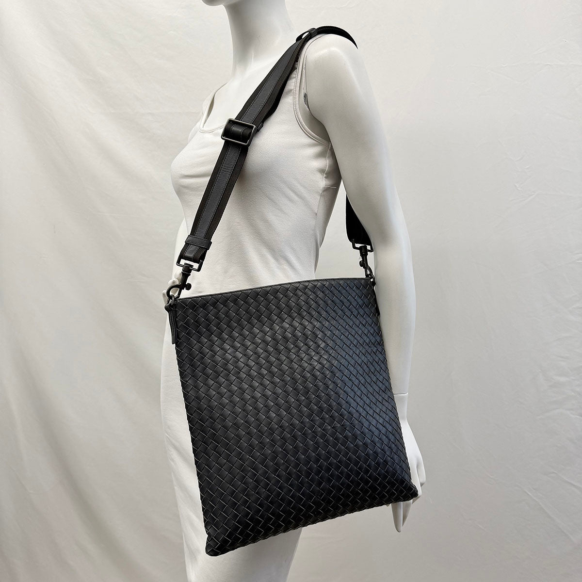 Bottega Veneta Intrecciato Flat Messenger Bag
