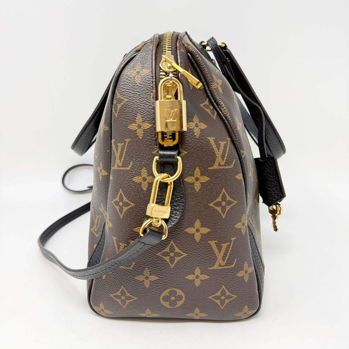Louis Vuitton Shoulder Bag