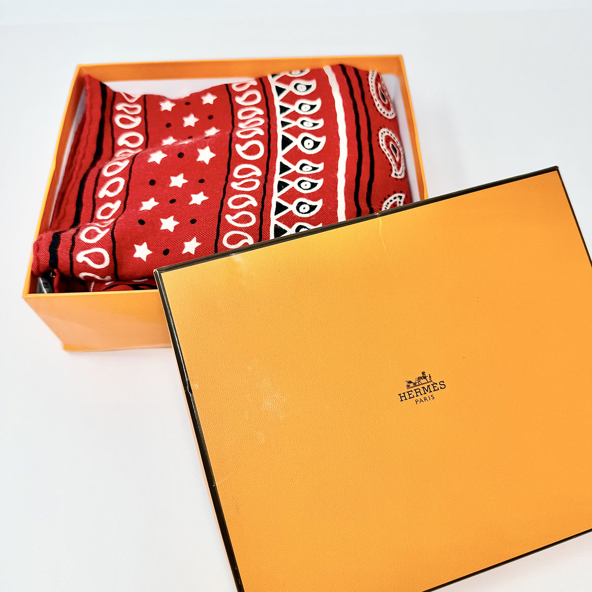 Hermes "Eperon d'Or" Shawl
