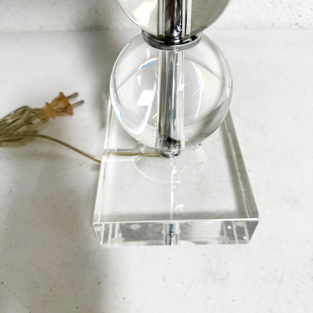 Stacked Ball Lamp