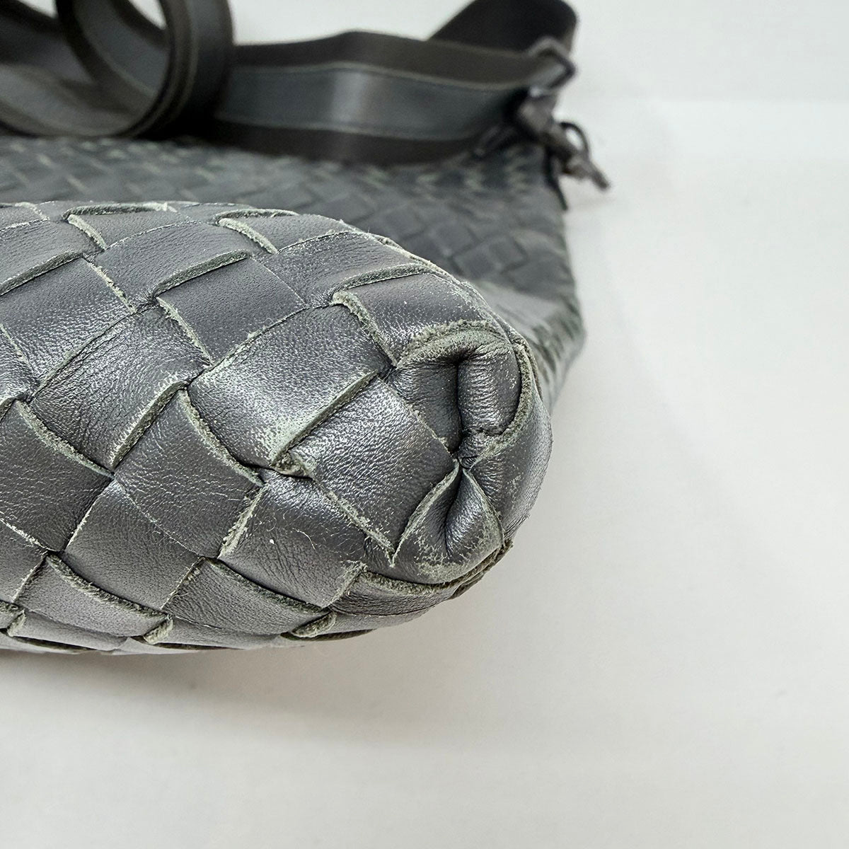 Bottega Veneta Intrecciato Flat Messenger Bag