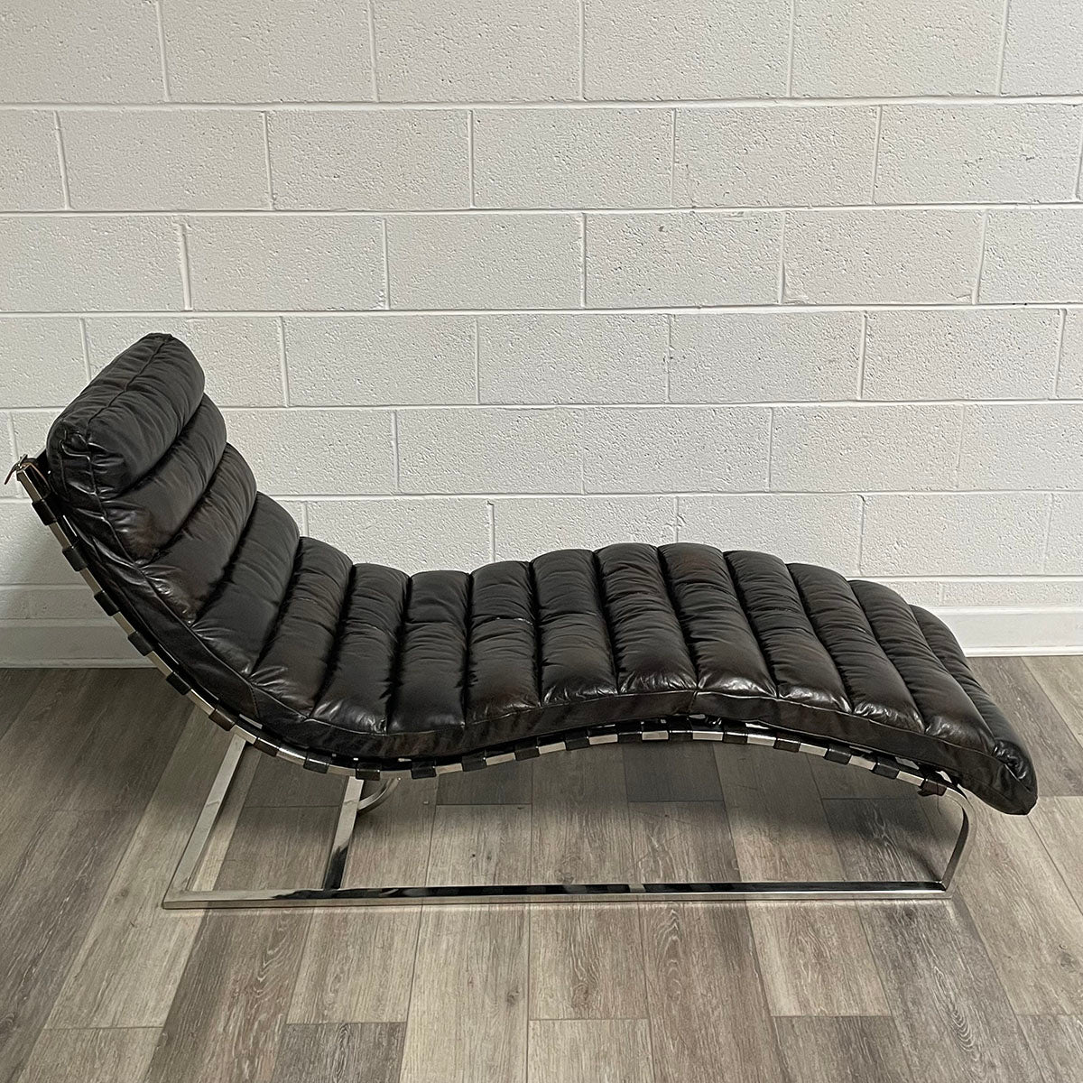 Leather Chaise Lounge