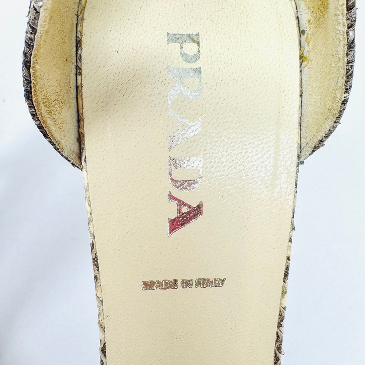 Prada Pumps