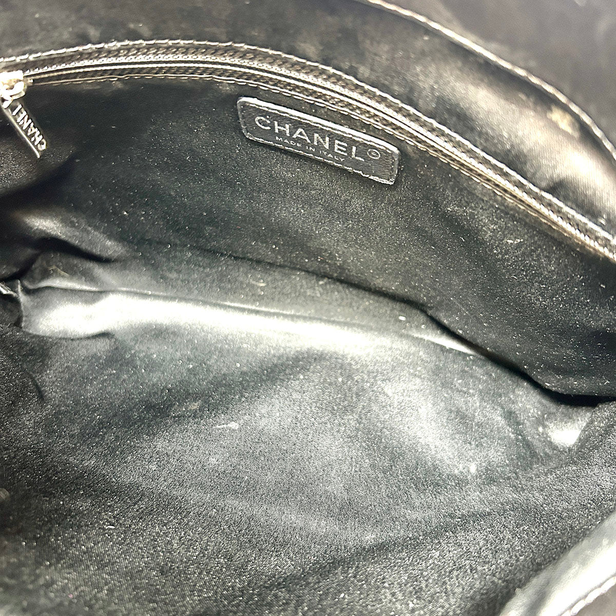Chanel Hamptons CC Foldoverl Clutch